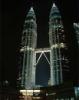 Tháp Đôi Petronas Towers tại thủ đô Kuala Lumpur
